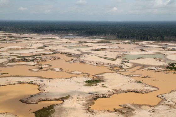 불법 금 채굴로 초토화된 페루 아마존 열대우림. EPA=연합뉴스