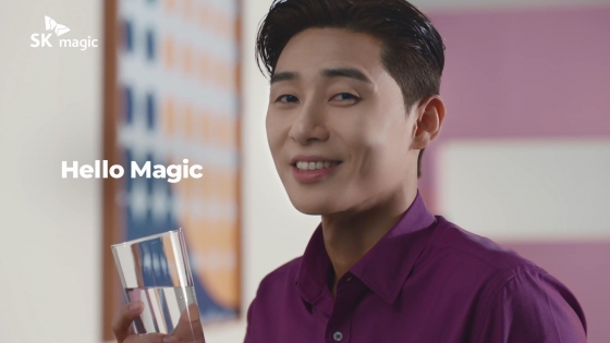Actor Park Seo-joon meets Malaysia fans with new ADAccording to SK Magic (CEO Yoon Yo-seop) on the 9th, SK Magic will launch a new AD modeled on Park Seo-joon in Malaysia on the 8th and accelerate its global market penetration.SK Magic plans to increase awareness and preference of Asian brands including Malaysia by promoting Park Seo-joon as a promotional model.Park Seo-joon is now becoming a new leader in the Korean Wave, attracting great popularity both domestically and overseas.In particular, it is expected to play a role as a catalyst for the Asian market and expansion of global business, as it has gained high awareness and favorable feeling mainly in Asia such as Japan, Hong Kong, Taiwan and Singapore.SK Magic also introduced a new campaign slogan Goodbye Old, Hello Magic, to speed up overseas market penetration along with new models in this AD.While emphasizing the technology ahead of the motion air purifier, which won the CES Innovation Award and the An Mi-na, the first directman in Korea, and the Motion Air Cleaner, which was recognized for its global technology, it delivered SK Magics differentiated brand philosophy, which is always new with extraordinary thoughts and constant efforts, in the campaign slogan.We will establish close cooperation with overseas agencies to expand our global business, including Malaysia, starting this year, and plan to conduct on-line and off-line AD and marketing using the big model more aggressively, said Kim Kyung-won, head of SK Magics Malaysia.SK Magic has established the Malaysia corporation in 2018 and is continuing to strengthen its investment as a bridgehead for overseas market penetration.The company is carrying out the An Mi-na rental business under the brand JIK.SOO (direct number), which is an English pronunciation of the representative product, An Mi-na, and is gradually expanding sales items such as air purifiers and bidets.