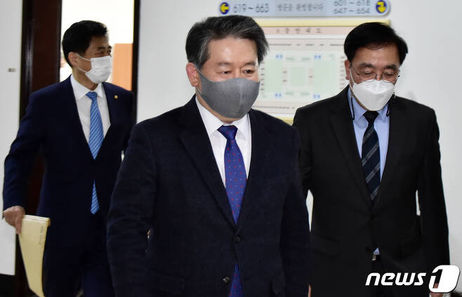김경협 정보위원장 2021.2.17/뉴스1 © News1 박세연 기자