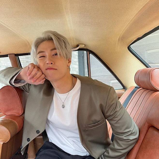 N.Flying Lee Seung-hyeop reported on the more handsome recent situation after Solo debut.Lee Seung-hyeop uploaded three photos to his Instagram on February 24, with the phrase ?Lee Seung-hyeop in the photo is giving off his eyes in the vehicle. Lee Seung-hyeop thrilled fans with his silver hair.Lee Seung-hyeops  is presumed to be the N.Flying official fandom name Enpia.The netizens who saw this responded such as  and I am handsome today.