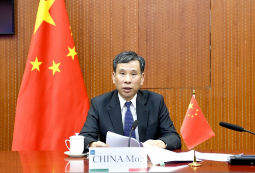 류쿤 중국 재정부장이 지난달 26일 G20 재무장관 화상 회의에서 발언하고 있다. /중국 재정부