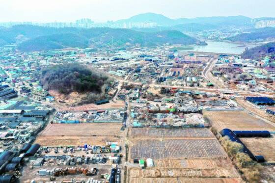 한국토지주택공사(LH) 직원들의 투기 의혹을 받고 있는 경기도 시흥시 과림동 광명·시흥 신도시 부지의 모습. 장진영 기자