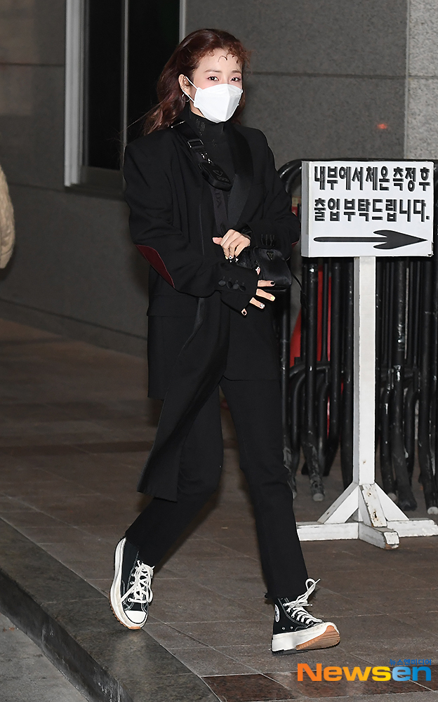 Singer Sandara Park attended the recording of MBC every1 entertainment Video Star at MBC Dream Center in Ilsan-dong, Goyang-si, Gyeonggi-do on the morning of March 4th.