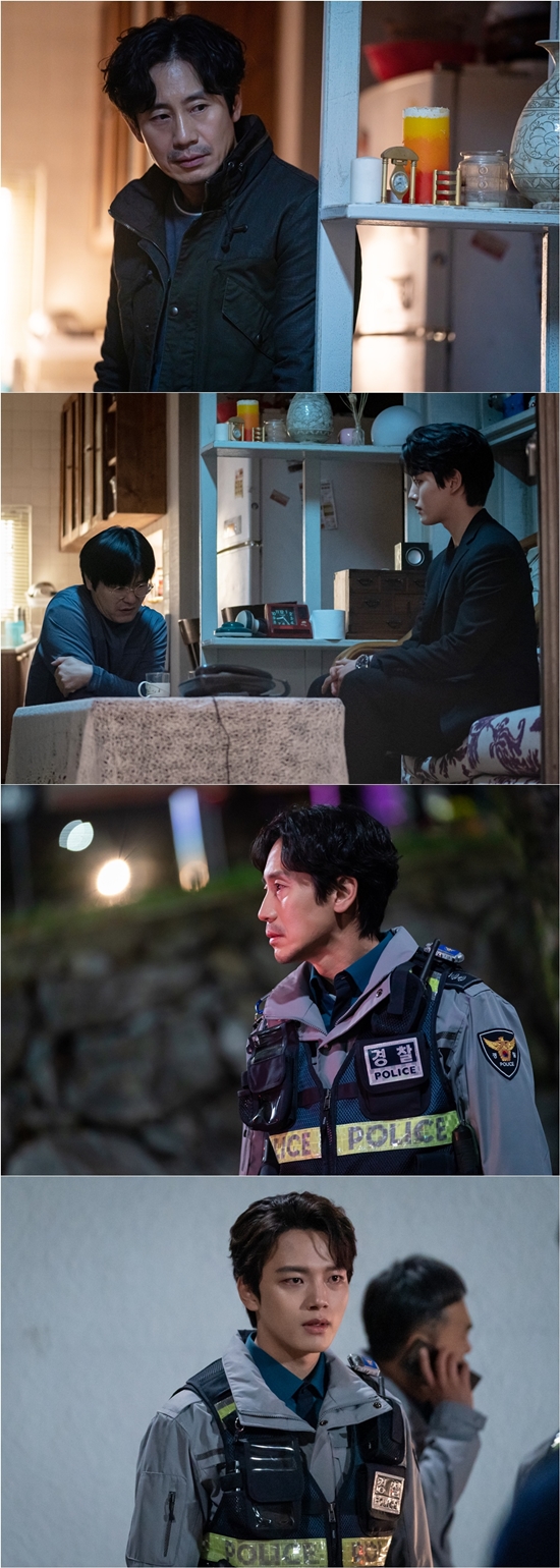 Shin Ha-kyun and Yeo Jin-goo get caught up in unpredictable variables.The JTBC gilt drama Monster captured the chaos of Shin Ha-kyon and Yeo Jin-goo on the 6th, ahead of the 6th broadcast.I raise my curiosity about what variables have caused Kang Min-jung (Kang Min-ah)s father, Kang Jin-mook (Lee Kyu-hoe), to move.In the last broadcast, Lee Dong-sik and Han Ju-won faced the secret of Park Jeong-je (Choi Dae-hoon).It was revealed that Park Jin-je had been forced into a mental hospital, not studying in the United States, when he had been in a riot about killing a deer-like person.The reversal that Kang Min-jung was the last person to meet Park Jin-je further amplified the suspicion.In particular, Kang Min-jung and Park Jin-jes affectionate appearance, Kang Jin-mooks cool ending added to the mystery to the peak.In the meantime, Kang Jin-mooks move in the public photos raises questions. Kang Jin-mook brought Lee Dong-sik and Han Ju-won home to listen carefully to Kang Jin-mooks story.His change, which he continues without even seeing his eyes, stimulates curiosity. The mobile, anxious eyes that watch it add tension.In the ensuing photo, Lee Dong-sik and Han Ju-won are staring somewhere in confusion, and they foresee that Han Ju-wons hard face, which looks at the shocked movement, has an unusual variable.Attention is focused on what has caused them to fall back into the vortex.In the sixth episode, which airs on June 6, the truth of the Kang Min-jung incident comes to the surface, and the number of those who want to reveal it and those who want to hide it will become more detailed.In an earlier trailer, Kang Min-jungs cell phone was also revealed, and I wonder where the mobile and Han Ju-wons truth tracking will go in the chaos of truth and lies.The unpredictable variables that are piled up shake the board, the monster crew said.The truth of the incident that has been reversed in the sixth broadcast today is revealed, and dont miss the shocking whole story, Lee Dong-sik and Han Ju-won said, adding, We will be swept away again by confusion.On the other hand, the 6th JTBC gilt drama Monster will be broadcast at 11 pm on the 6th.Photo = Celltrion Entertainment and JTBC Studio