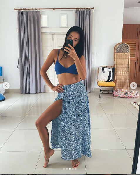 Kahi, a former group After School, showed off her charming figure.Kahi posted a photo on his SNS on the 13th with an article called Good Morning.In the photo, Kahi sported a bronzey skin with a blue swimsuit, which glows with Kahis glamorous body line and health.Kahi marriages with a businessman in 2016 and has two sons and is currently living in Bali.