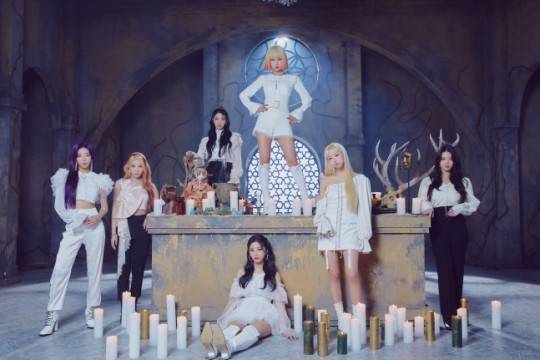 ▲ 퍼플키스. 제공ㅣRBW