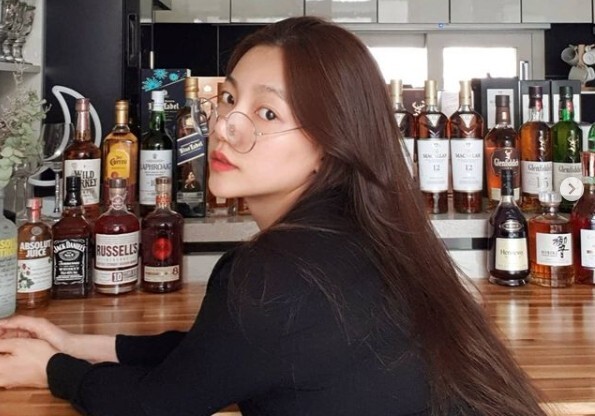 Actor Lee Chae-young has revealed his recent experience of being immersed in Whisky study.Lee Chae-young wrote on his Instagram on the 19th, Beginning obsessed with invisible things. Introduction to Whisky. The influence of reading is so surprising.Lets learn happily gradually. Lee Chae-young in the photo is sitting in front of the whiskys wearing glasses and decorating the table and posing.Lee Chae-young, who reveals doll visuals even in undecorating everyday life, catches the eye.Meanwhile, Lee Chae-young recently met with fans through KBS2 daily drama Secret Man.