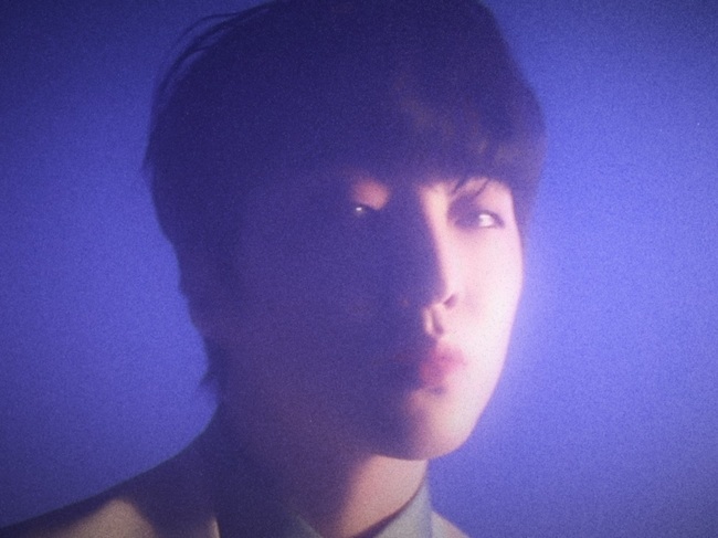 After eight years, Kang Seung-yoon, who is Come Back as a Solo singer, released some new songs.Kang Seung-yoon presented his first full-length album PAGE (page) concept teaser on the morning of March 23.The color that changes every minute, such as blue, red, and purple, makes Kang Seung-yoon guess the colorful musical color to show through this album.Through the concept video, a new song with the lyrics, I hate you to die / I still miss you / I miss you one day, was released and made my ears stand up.Kang Seung-yoons regular 1st album contains a total of 12 songs.Starting with the title song Ramaiya Vastavaiya (IYAH), I was just singing Love (WE NEED LOVE), Mung (BRUISE), SKIP, OBVIOUS, BETTER, CAPTAIN, WERE WE?), 365, Sak (TREAD ON ME), Biya (HEY RAIN) and special track Ramaiya Vastavaiya (IYAH) were on the album.Kang Seung-yoon not only wrote and composed all the songs, but also took the music video and predicted the Na-Downest Album.Kang Seung-yoon Shinbo will be released on March 29 at 6 pm.