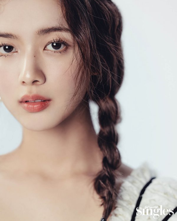 Magazine  has released Actor Roh Jin-euis flawless visual picture, which delicately captures the complex inner side of the character through Drama <18 Again> and the movie  and imprints an intense presence on the public.Roh Jin-eui, who was shooting in a bright and lovely way as if to announce the beginning of spring, showed off her neat and simple beauty like a fairy tale princess.With a rich wave hair style, it has a romantic atmosphere, a calm and long straight hair, showing various urban images and revealing the goddess aspect.Even though I posed professionally while staring at the camera with my eyes, I returned to the pure girl when the OK sign fell and emitted bright energy.Although Roh Jin-eui is busy with self-development even when there is no schedule, he can have time to rest and heal when the work is over.I want to challenge the entertainment program.I have not done any entertainment yet, so I can not imagine how I will be included, but I like to eat, so I want to do food entertainment or exercise arts using my body. Especially, I want to rest when I work, but I want to show the progress faster, so I miss Acting even if I take a day off.I look forward to being with the time of Actor Roh Jin-eui who can speak emotions with his eyes without long lines. He did not hide his love for Acting throughout the interview.On the other hand, Actor Roh Jin-eui, who received favorable reviews for his unreliable stable acting and character digestion in his first debut, Quiz of God, was once again in the rising star ranks with a perfect performance of the rough but soft Hongsia role in the drama 18 Again last year.She is still united with passion, saying that she still has a lot to show, and she is expected to take the next step to catch everyones attention with what charm she will attract.Roh Jin-euis past-class visual pictures can be found in the April issue of Singles and the Singles website.