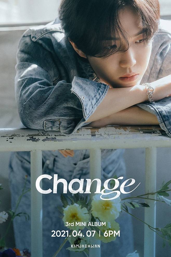 Seoul=) = Singer Kim Jae-hwan has unveiled a colorful New album concept photo.Kim Jae-hwan released two versions of his third mini album, Wish Upon a Star (Change) ed version concept photo, via the official social network service (SNS) at 0:00 on Saturday.On the 23rd, 24 Days followed by concept photo, raising expectations for the new album to take off the veil soon.The ed version concept photo, which captures the image of Kim Jae-hwan, which has been changing so far, contains the colorful charm of Kim Jae-hwan.In the concept photo released on the 23rd, Kim Jae-hwans calm atmosphere caught the eye.Kim Jae-hwan showed pure charm with a blue jacket and a natural hair style, and it was filled with a fresh feeling with excellent eyes.The concept photo, which was released on the 24th Days, followed by Kim Jae-hwans unique yet healthy charm.Kim Jae-hwan, who has a striking primary color costume and props, showed a playful look contrasted with the previously released photo and emanated a refreshing boyish look.In the concept photo released on this day, Kim Jae-hwans relaxed expression and free wearing attracted attention.Kim Jae-hwan showed his own personality by matching casual costumes with Hair style, which emits artistic mood.Kim Jae-hwan has unveiled a total of six concept photos and has unquestionably demonstrated its unlimited concept digestion power.Kim Jae-hwans Mini 3 is a new album to be released in a year and four months after the mini 2nd album Moment (MOMENT), released in December 2019.Kim Jae-hwan, who has been growing up as a solid artist with various music works, will present a deeper music world through the mini 3 album.Meanwhile, Kim Jae-hwans mini-album Wish Upon a Star will be released on the Online soundtrack site before 6 pm on the 7th of next month.