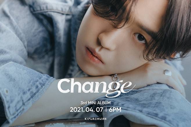 Seoul=) = Singer Kim Jae-hwan has unveiled a colorful New album concept photo.Kim Jae-hwan released two versions of his third mini album, Wish Upon a Star (Change) ed version concept photo, via the official social network service (SNS) at 0:00 on Saturday.On the 23rd, 24 Days followed by concept photo, raising expectations for the new album to take off the veil soon.The ed version concept photo, which captures the image of Kim Jae-hwan, which has been changing so far, contains the colorful charm of Kim Jae-hwan.In the concept photo released on the 23rd, Kim Jae-hwans calm atmosphere caught the eye.Kim Jae-hwan showed pure charm with a blue jacket and a natural hair style, and it was filled with a fresh feeling with excellent eyes.The concept photo, which was released on the 24th Days, followed by Kim Jae-hwans unique yet healthy charm.Kim Jae-hwan, who has a striking primary color costume and props, showed a playful look contrasted with the previously released photo and emanated a refreshing boyish look.In the concept photo released on this day, Kim Jae-hwans relaxed expression and free wearing attracted attention.Kim Jae-hwan showed his own personality by matching casual costumes with Hair style, which emits artistic mood.Kim Jae-hwan has unveiled a total of six concept photos and has unquestionably demonstrated its unlimited concept digestion power.Kim Jae-hwans Mini 3 is a new album to be released in a year and four months after the mini 2nd album Moment (MOMENT), released in December 2019.Kim Jae-hwan, who has been growing up as a solid artist with various music works, will present a deeper music world through the mini 3 album.Meanwhile, Kim Jae-hwans mini-album Wish Upon a Star will be released on the Online soundtrack site before 6 pm on the 7th of next month.