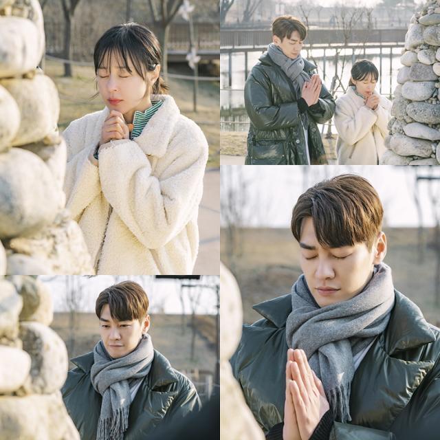 A desperate Prayer of Choi Kang-hee and Kim Young-kwang has been captured.KBS 2 drama Hello? Its me!In the 12th episode, in order to forget the frustrating reality, 37-year-old Hani (Choi Kang-hee) is shown to go out to the suburbs with Yo Hyo Yun (Kim Young-kwang), 17-year-old Hani (Lee Re), and Sony (Eum Moon-suk), while two people who are desperately praying for the turbulent tower are drawn. ...In this regard, the production team unveiled a still cut that shows the two people praying together with a serious face.The Prayer of the two people who close their eyes seems to be calm, but the face is more desperate than ever, and it gives attention to the difficulties they are experiencing.Earlier, 37-year-old Hani and Yoo Hyon won the in-house competition together, but they were hit by a wind-up Danger due to plagiarism.The allegations that they copied other products jeopardize Hanis life in the product development team of Joa Confectionery, which has been difficult to join, as well as returning to the boomerang of frustration by pouring cold water on the determination and desire of Yo Hyo, who wants to show his father a different appearance.In particular, 37-year-old Hani has heard a warning message because of 17-year-old Hanis 20-year return to his place, so the number of Danger has soared beyond measure.Despite the deep sense of loss, the two of them will raise their curiosity to the Prayer door because they will encourage each other to raise the Prayer, which is a much more mature inner side than before, rather than asking them to overcome these difficulties toward the tower.The more mature and hardened inner of 37-year-old Hani and Yo Hyun, who take the best steps they can do without avoiding the big Danger of plagiarism, and wait for the results calmly, will be able to be delivered to viewers through the two Prayers, the production team said.Meanwhile, Hello? Its me! Is broadcast every Wednesday and Thursday at 9:30 pm.