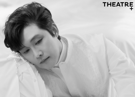 Actor Ryu Jung Hwan showed a unique elegant and sophisticated emotional picture with deepened eyes.Ryu Jung Hwan has decorated the April issue cover of the performance culture magazine Theater Plus alone.Ryu Jung Hwan is in charge of Servantes & Don Quixote of musical Man of La Mancha, which has been performing extended performances at Chungmu Art Center since 24th.Ryu Jung Hwan has released a warm-tempered charm with a suit picture that gives a calm and luxurious atmosphere in this photo shoot, which was held under the concept of In & Out.In a comfortable space, he showed a private figure enjoying his own time, a bright and casual appearance with sunflower props and colorful costumes, and received cheers from field staffs every cut.In an interview with this photo shoot, he made a special impression with the 15th anniversary performance as the premiere actor of musical Man of La Mancha.I think that the fact that one piece has been going up for more than a decade means that it has been verified to some extent.It is very proud and glorious to participate in such a work. As for the reason why musical Man of La Mancha is loved for a long time, The audience seems to have some new things over time with this work.As I get older, the story of Don Quixote comes to me more, and even though I live in reality, I think, Oh yes, I forgot, but I had a dream.Its a work that makes you worry about life without complacently being complacent, he said.When I go up listening to the last dream I cant achieve, it seems to inspire my life to go to the world and even make me talk about injustice with greater courage, he said, stressing that he made himself a better person.Musical Man of La Mancha conveys hope in despair through the adventure of rushing toward the dream of Alonzo Kihana and his servant Sancho, which mistake himself as Don Quixote based on the novel Don Quixote.Musical Man of La Mancha will be held at Chungmu Art Center Grand Theater until May 16th.Photo: Theater Plus