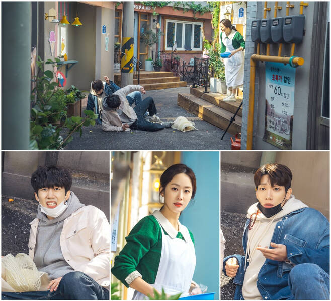 OK Photon Mae Jeon Hye-bin - Kim Kyongnam - Son Woo-hyun has been unveiled at the scene of the three-way face-to-face, which starts with a subtle triangular atmosphere.KBS 2TV weekend Drama OK Photon Mae (playwright Moon Young-nam/director Lee Jin-seo/produced Green Snake Media, Fan Entertainment) is a mystery thriller melodrama home drama that begins with the murder of a mother during her parents divorce lawsuit, and all of her family being identified as Murder suspects.In the last broadcast, Lee Kwang-sik (Jeon Hye-bin) resented rumors about the mothers misfortune Murder case and eventually quit the civil service, and she left the wedding abroad after breaking up the wedding ceremony in response to the absurd demand of her husband, Nap-seung (Son Woo-hyun), who should receive the subsidy and add it to her sisters business fund.Lee Kwang-sik, who returned home a year later, raised expectations by setting up a restaurant near his aunt Oh Bong-ja (Lee Bo-hee) and deciding to start a new one.In this regard, in the 5th episode to be broadcast on the 27th, there is a table salt bomb throwing scene where Jeon Hye-bin sprays a scary table salt toward Kim Kyongnam and Son Woo-hyun who are lying on the floor.In the drama, Lee Kwang-sik pushed his sideboard out of the restaurant door and fell down to Han Ye-seul who came in the door.Lee Kwang-sik grabs a fist of table salt in the rip and sprinkles it toward Han Ye-seul and Na-seung.While Lee Kwang-sik looks like a determined expression that feels even spooky, Han Ye-seul is embarrassed in a sudden situation, and Na-seung is surprised and causes laughter with a surprised expression.Han Ye-seul and Na-seung suddenly looked at the other side and were shocked by the Table Salt shower of Lee Kwang-sik, who had been on a few occasions.Lee Kwang-sik - Han Ye-seul - Na-seung Table Salt throwing disturbance is expected to end.The Table Salt Throwing Three Faces scene of Jeon Hye-bin, Kim Kyoungnam and Son Woo-hyun was filmed in March.Before the shooting began, the three people sprinkled a table salt and simulated this scene, and they made a laughing sea.In particular, Jeon Hye-bin made cute jokes such as raising his hands and spraying them for a more vivid scene, while Kim Kyoungnam and Son Woo-hyun laughed consistently while taking realistic gestures as they were on the floor.And when the filming was over, Jeon Hye-bin showed off his teamwork with Kim Kyoungnam and Son Woo-hyuns head and clothes, shaking off the table salt.The production crew said, This scene is a scene where two men, Han Ye-seul, and Na-seung meet in one place, and a strange atmosphere is over. Lee Kwang-sik, Han Ye-seul, who is in an unusual situation every time he meets, and legally,
