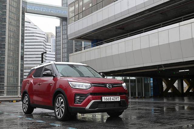 쌍용자동차 티볼리 에어는 작은 차체에서 넉넉한 공간 가치를 선사한다.