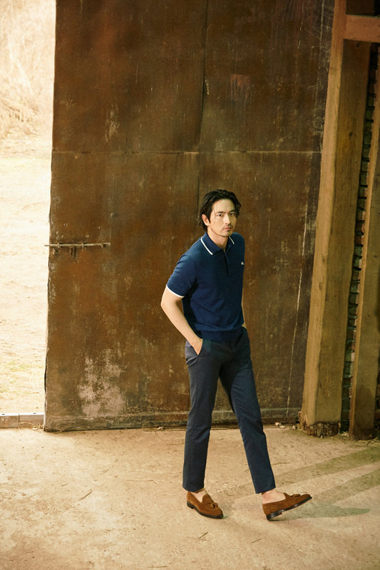 Additional cuts to the picture by Actor Lee Jin-wook have been released.Lee Jin-wook, who has been working on various styles from Denim to suits in his own way as Lee Jin-wook, who is usually called Fashionist entertainers fashionista, is the back door that he has praised industry officials as soon as the picture is released.Lee Jin-wook, nicknamed Melo artisan through the drama I need romance and Beauty Inside.He has shown an extended Acting World with the Netflix original series Sweet Home, which has been on the charts of more than 10 countries at the same time as opening, and has shown the power of K-Content. Recently, he has selected tvN Bulgasa as his next film and is preparing for another Acting transformation.Lee Jin-wooks picture can be seen in the Arena Homme Plus April issue.