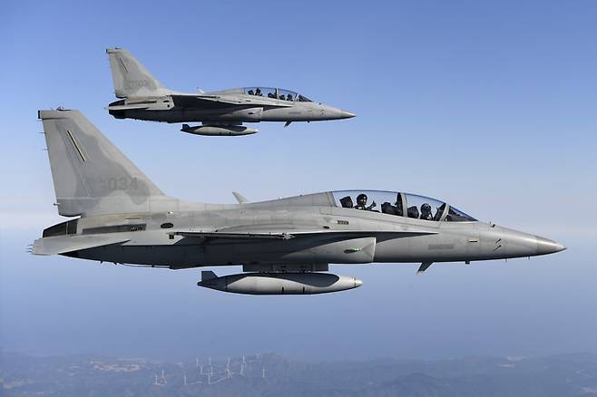 공군 FA-50 경전투기 편대가 훈련을 위해 비행하고 있다. 세계일보 자료사진