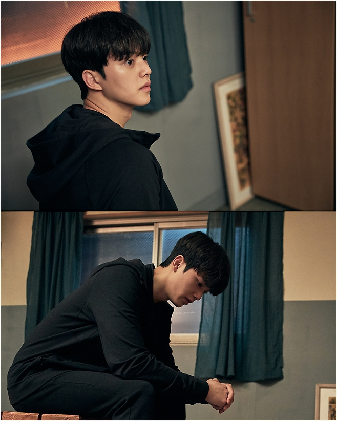 ‘나빌레라’ 송강의 심상치 않은 표정이 포착됐다.사진=tvN 제공