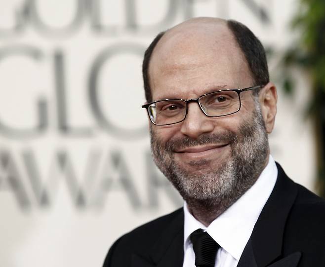 United States of America MOGUL movie Watchmaker Scott Rudin has been in a big shock for Hollywood as he has long been a habitual abuse against staff.Foreign media, including the United States of America Associated Press, resigned on the 21st (local time) saying that Scott Rudin, one of the most influential MOGUL Watchmakers in the United States of America entertainment industry, has repeatedly abused the staff for many years and eventually released this problem on the surface of the water. I reported the declaration.Scott Rudin started working as a producer assistant at Hollywood at the age of 17, then entered college and became a casting director. Since 1978, he has been working as a film producer and has been known as a film producer.Scott Rudin, who established his position in Hollywood in 1987 with independent production, was recruited by 20th Century Fox in 1984 and later became a former Paramount Pictures and a production president at the young age of 29.He has hit Paramount with Adams Family, The Trap of Ambition, The Truman Show, Sleepy Hollow, Jurender, and Dee Aworth.Scott Rudin, who has been working on many projects since then, has produced a variety of scales and genres of works regardless of screen and play stage, including No Country for the Elderly, Social Network, Moonrise Kingdom, Grand Budapest Hotel, as well as Broadway hit Killing Mockingbirds.In particular, he was nominated for as many as nine Academy Award nominations and was the only Watchmaker to the EGOT (Emi Award, Grammy Award, Oscar and Tony Award) club, which is called Grand Slam in the United States of America pop culture.Scott Rudin, who boasts the best ability as a watchmaker, but behind it was only an ugly Bose Corporationzilla (a compound word for Bose Corporation and monster Godzilla, which means boss) with anger control disorder.Scott Rudin Production Staff has been physically and emotionally abused by Scott Rudin recently, and one staff who has been severely bullied has been shocked by disclosure to the media that he has made extreme choices.Scott Rudin was angry in 2012 for failing to get a seat on the plane, hitting the computer monitor at the secretarys hand, and having to be taken to the emergency room with blood spilled on his hand on a broken monitor screen piece, according to Hollywood Reporter.Caroline Lugo, who moved to Netflix while working for Scot Rudin Productions, said: Rudin threw The Notebook in the window of the conference room.Once I threw a glass bowl at the personnel department staff and the staff was taken to an ambulance in a panic attack, he added.Another staff distributed Minari and told an anecdote about A24 officials who are highly recognized in Korea.Scott Rudin threw a baked potato and ordered me to buy a new potato, saying, No one told me there was an A24 meeting schedule, the staff said.Ryan Nelson, who worked as Scott Rudins secretary from 2018 to 2019, said: Scott Rudin called him a low-tech as he threw a stapler at staff.Ive been scolding and experiencing too many abuses, Ive been exhausted and awful every day, he added.David Graham Caso, an assistant to the United States of Americas Los Angeles City Council, added to the social media that his brother Kevin was abused by Scott Rudin for eight months from 2008, and Disclosure, who died last October after suffering anxiety, depression and post-traumatic stress disorder.As the shocking fact of Scott Rudins staff abuse was revealed, the A24, which is currently working with Scott Rudin, stopped working with him and more than 50,000 actors and equalizers issued a statement urging Scott Rudin to improve his working environment.