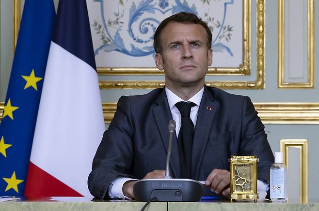 에마뉘엘 마크롱 프랑스 대통령이 22일(현지시간) 화상으로 개최된 기후정상회의에서 연설하고 있다. [EPA]