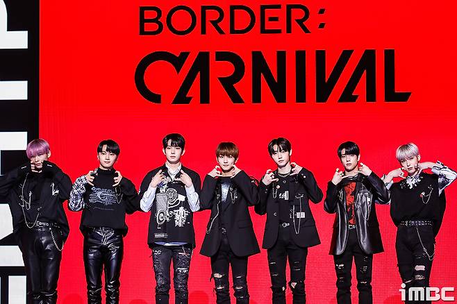 ENHYPEN (ENHYPEN) will be active with the title song Drunk-Dazed; it will release its mini-second album BORDER: CARNIVAL at 6 p.m.At 8 pm Mnet and M2 digital channel ENHYPEN comeback show CARNIVAL meet with fans.iMBC Photo