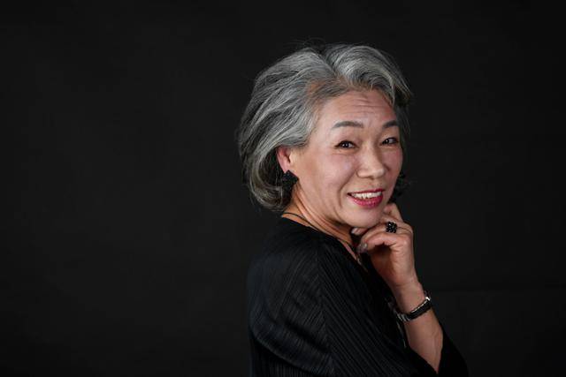 그는 “미래를 크게 신경 쓰지 않는다”고 했다. “오늘을 충실하게, 재미있게 살면 그게 쌓여 미래가 되는 거니까요.” 그렇게 산 과거가 오늘의 그를 만든 것처럼 말이다. 이한호 기자