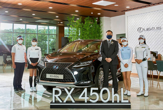 렉서스코리아는 최근 KPGA 프로골퍼 4명을 RX 450hL 모델 홍보대사로 선정했다. [렉서스코리아 제공]