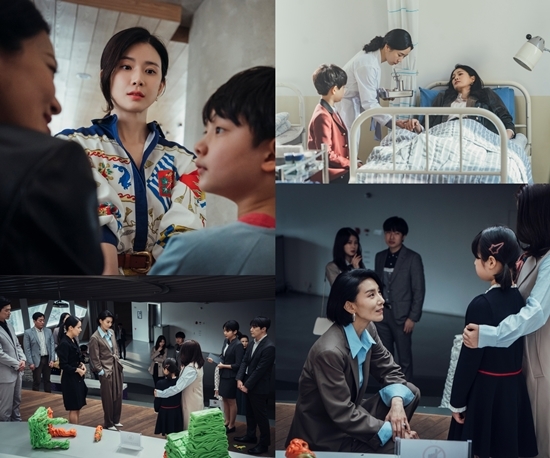 Different temperature differences between Lee Bo-young and Kim Seo-hyunggg were captured.In TVNs Saturday drama Mine, two daughters-in-law, Seo Hee-soo and Kim Seo-hyungg, who are in different situations, are revealed and attract attention.First, Seo Hee-soo stands in front of the closeness of private tutors Kang Ja-yeon and son Han Ha-jun (Jung Hyun-joon), and is worried because he is standing in shock.Sons gaze is fixed to the tutor Kang Jae-kyung, not the mother Seo Hee-soo, and Kang Jae-kyung is also looking at it lovingly.Especially, if you do not know, her expression is as if the feeling is conveyed to Seo Hee-soo, while the affection is overflowing enough to mistake her mother and son.Kang Ja-kyung is lying in the bed of the hospital room, which suggests that something has happened. In addition, only Han Ha-jun is standing next to Kang Ja-kyung.I am curious about what happened between the two.In addition, Jeong Seo-hyun, who has always been heavily armed with rational and cool charisma, is surprised to see the child who visited the gallery with a gentle smile.The caring of Jeong Seo-hyun, who bowed his knees without hesitation at the eye level suitable for the child, makes him feel human charm.I am curious about the story of disarming Jeong Seo-hyun, who had never lowered his posture in front of others as an innate upper class.So, Seo Hee-soo is attracting viewers as the conflict surrounding the characters sprouts how to respond to Kang Ja-kyung, who invades his relationship with Son.In addition, expectations are rising for the future development of what kind of figure will be hidden behind the mask of Jeong Seo-hyun, who knew only to be cool.On the other hand, the third episode of TVNs Saturday drama Mine will be broadcast on Saturday, 15th at 9 p.m.Photo = tvN