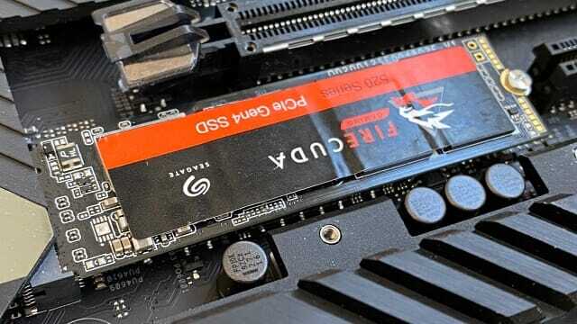 국내 주요 유통사 관계자들은 ”2TB급 NVMe SSD가 각종 총판과 직거래로 공급된다”고 설명했다. (사진=지디넷코리아)