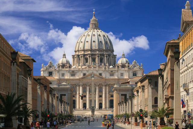 바티칸 교황청. 세계에서 가장 작은 나라 바티칸 시국 안에 있다. 바티칸 시국은 2015년 기준 1인당 와인 소비량 1위다. 게티이미지뱅크