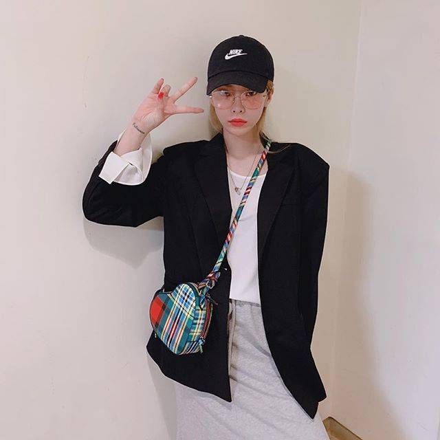 출처: <헤이즈 공식 인스타그램 계정>