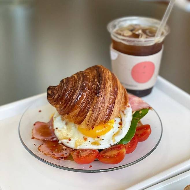 출처: yoon2_v님 인스타그램