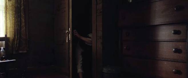 출처: '악마는 사라지지 않는다'