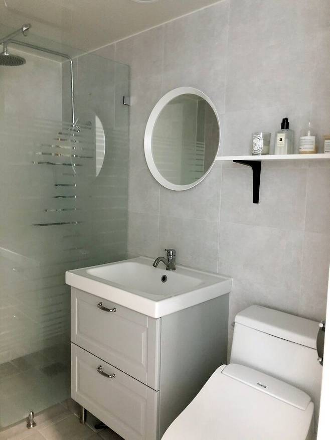 출처: <거울><세면대하부장><벽선반> 등 제품정보 모아보기(▲이미지클릭)