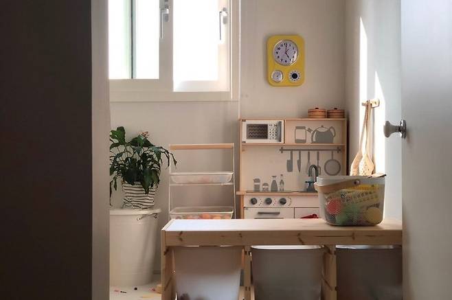 출처: <벽시계> 정보 보러가기 (▲ 이미지 클릭)