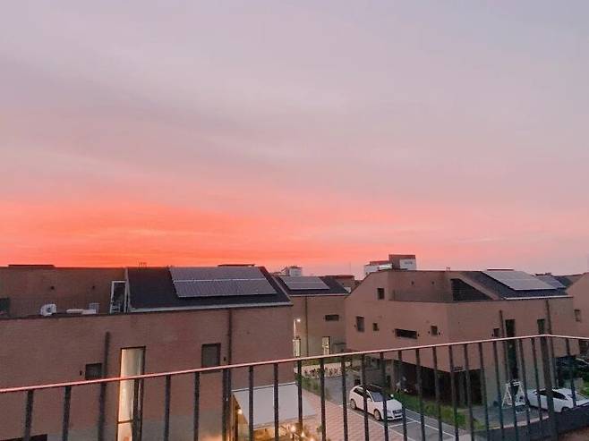 출처: 오늘의집 온라인 집들이 보러가기 (▲ 이미지 클릭)