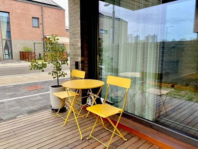 출처: <야외 테이블> <야외 의자> 정보 보러가기 (▲ 이미지 클릭)