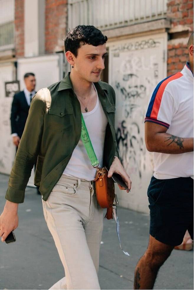 출처: US GQ ⓒDAN ROBERTS