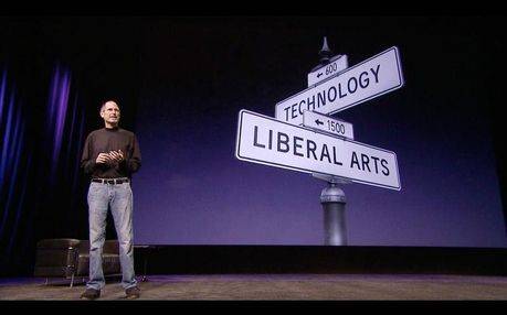 인문학과 기술이 교차하는 곳에서 진정한 창의성이 나온다. '아이폰', '아이팟' '아이패드' 등을 내놓은 스티브 잡스는 다빈치를 존경하며 대학에서 철학과 문학에 심취했다./조선일보DB