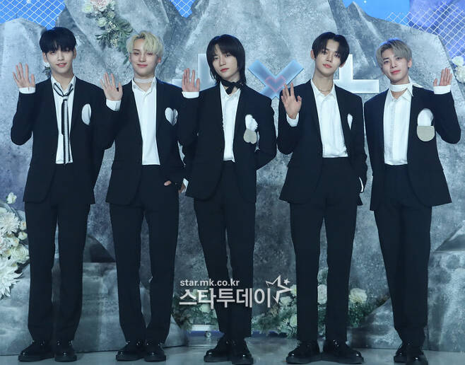 The online media showcase commemorating the release of the second Regular album FREEZE by group TOMORROW X Twogether was held on the afternoon of the 31st.TOMORROW X Twogether (TXT) members Subin, Yeonjun, Bum Kyu, Tae Hyun and Huning Kai attended the showcase.[]