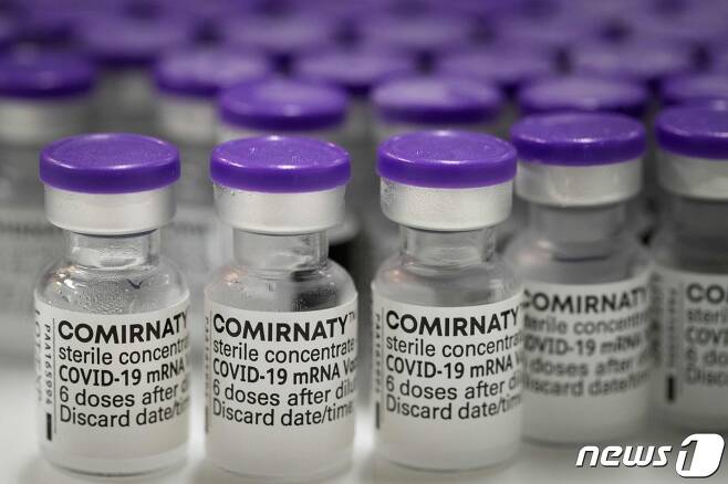 화이자와 바이오앤테크가 개발한 코로나19 백신. © AFP=뉴스1 자료 사진