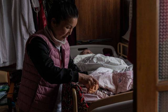 ▲ 임연희는 치매를 앓고 있는 어머니를 간병하며 지내고 있다. ⓒ이승우