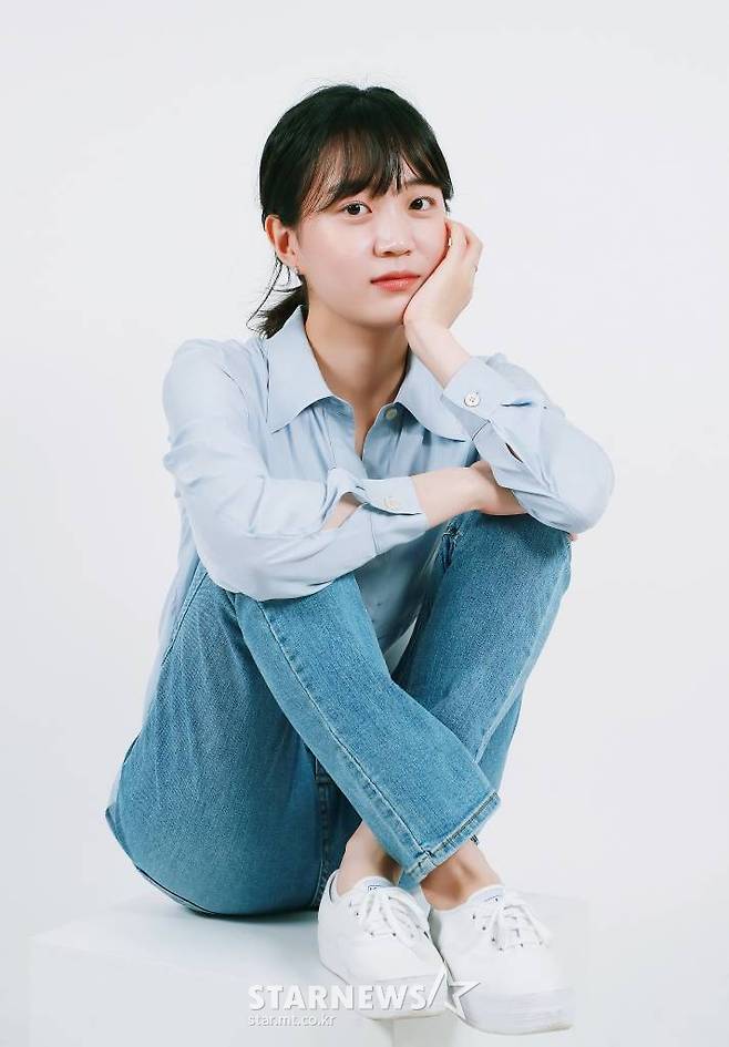 드라마 '다크홀'의 배우 이하은이 10일 본지와의 종영인터뷰에 앞서 포즈를 취하고 있다. /2021.06.10 /사진=이동훈 기자 photoguy@