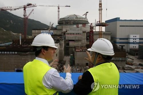 지난 2013년 촬영한 중국 광둥성 타이산 원자력 발전소 내 원자로 공사 현장 모습. [AP=연합뉴스 자료사진]