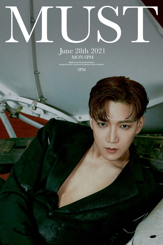 2PM JUN. K (Jun-Kay) showed off its artistic charm by spewing a city-wide atmosphere on the new album MUST (Must) Teaser.2PM is releasing a series of tising contents such as trailer film, track list, personal teaser image, and comeback opening ahead of the release of the regular 7th album MUST and the title song You have to on June 28th.At 0:00 on the 18th, JUN. Ks personal Teaser Image will be presented through the official SNS channel, and the same day, noon visual film and Teaser Image will be released.JUN. K in the Teaser gathered a hot response from fans around the world with a wide shoulder like the Pacific and deep eyes.In the dark version Image, he wore only one black jacket and created a chic mood, showing the charm of a cold city man.In the visual film and light version Image released at noon, I smiled at the spray and showed off my sleek sidelines and attracted domestic and foreign fans.JUN. K is the author of K-pop a comeback on the chart craze, We, which is a key song of the chart craze. It shows trendy sense and wide musicality steadily.This time, I will continue to participate in the work of three songs including MUST, Its not okay, I want to see, Ill go to see, and I will not let it go.2PM is expected to show the essence of K-sexy once again with a new song You have to released in about 5 years.Member Chang Woo Young is writing and composing, and he is raising his expectations. What if love comes back?What should I say? , What if our comeback is now?I started with the question What should I do? And the answer to the question What I can not refuse is to face with a powerful attraction, what I want to do and what I have to do was included in the addictive melody.Meanwhile, 2PM will release its regular 7th album MUST and the title song You Must at 6 p.m. on the 28th, and will pay back to Hot Tist (Fantum Name: HOTTEST), who has been waiting for the military flag with various activities.Photo: JYP Entertainment