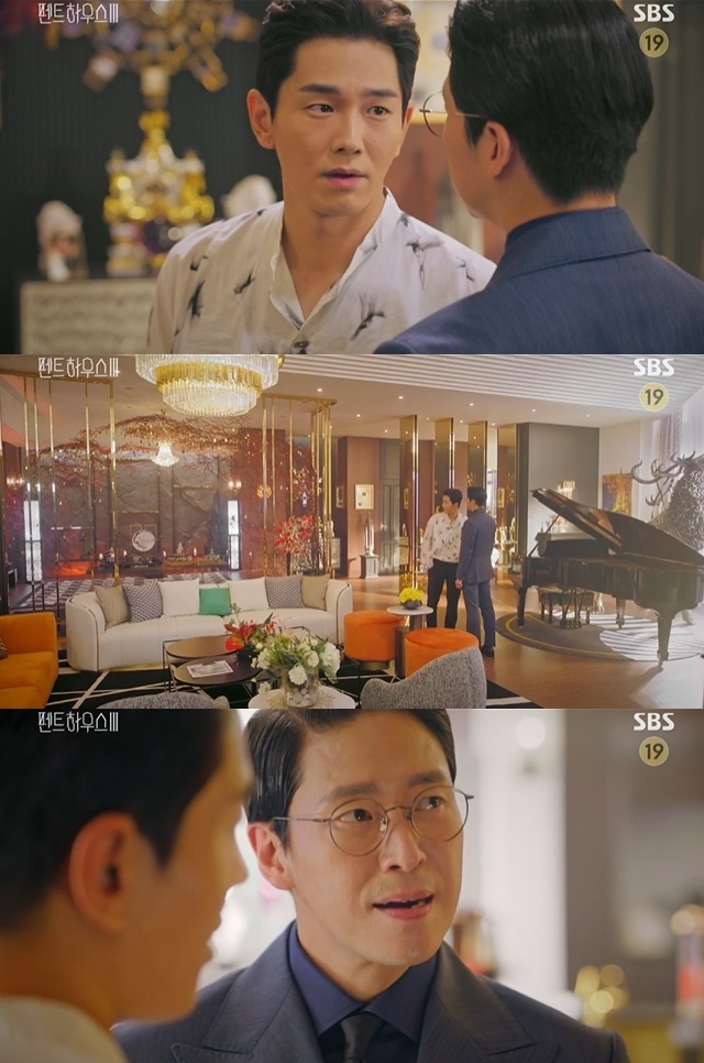 The reason why Um Ki-joon is obsessed with the Vocal music education of his children is revealed.In the 4th episode of SBS Friday drama Penthouse 3 (played by Kim Soon-ok, directed by Ju Dong-min), which was broadcast on June 25, Baek Joon-ki (On Joo-wan) stimulated Ju Dan-tae (Um Ki-joon) with his past stories.On this day, Baek Jun-ki said to Ju-tae, I have lived in a house for a long time, so I think about old times, and it was a few years since my brother at my house.If you do not want to see me, bring a 50% stake in Cheong-a, and only 1% do not have Enuri, he said firmly.So, Ju Tae Tae said, What kind of qualification do you want my money?Then Baek said, I am a family property with my parents property, but I do not deserve it. Lee Ji-ah is still beautiful.Im sorry you cant remember me, but I was so young. My father always did. Marry a woman like a heart trainee. 
