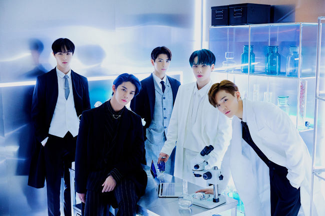 Group CIX (Mr. I-x) has released a new concept photo of Univers Music.NCSOFT Co., Ltd., Kleb Co., Ltd., announced on the 25th that it will be using its official SNS account for Univers (UNIVERSE) to present its new song TESSERACT (Prod.Hui, Minit) group and personal concept photo was presented.In the open concept photo, CIX members are emitting intense yet dreamy aura.BX and Seunghoon captured the black suit, Bae Jin Young, Yong Hee, and Hyun Seok captured the eyes at once with a clear contrast of black and white by wearing a white suit.Various flasks and microscopes that attracted attention from the previously released cover images reappeared in the concept photo, stimulating fans curiosity about what connections will be with CIXs Universal view of the world.CIX TESSERACT (Prod.Hui, Minit is a song produced by the idol representative producer PENTAGON Hui and dance music and pop producer Minit.Univers Music is adding to the expectation of listeners by meeting the global talent idol and hit makers limited-term meeting.CIX debuted to the first EP HELLO Chapter 1. Hello, Stranger in 2019, and the fourth EP HELLO Chapter ..He has successfully completed his three-game series Hello with Hello, Strange Dream, proving unlimited growth with a unique world view, high performance, and perfect visuals.Attention is focusing on what new look CIX will offer through the Univers Music new song Prod. Hui, Minit.Meanwhile, TESSERACT (Prod.Hui, Minit) will be available on various music sites at 6 pm on July 1, and the full version of the music video will be released exclusively through the Univers app.NCSOFT/Cleb
