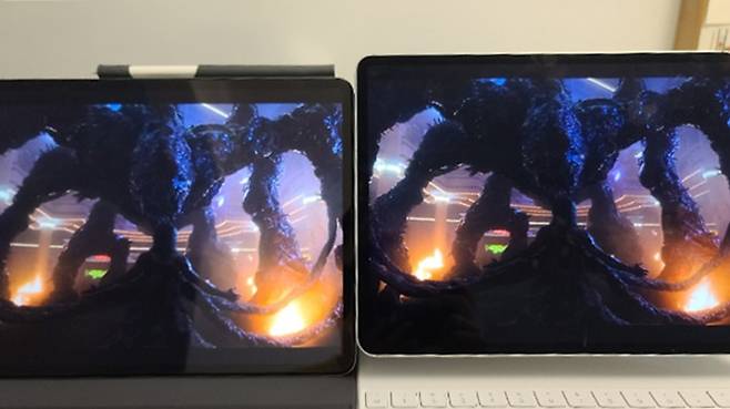 왼쪽이 아이패드 프로 4세대. 오른쪽이 M1 아이패드 프로 5세대