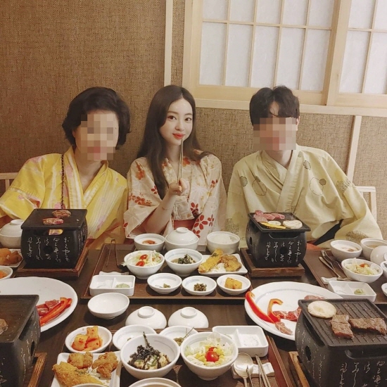 Yang Hanna wrote on Instagram on the 8th, I can visit my 90-year-old grandmother once a month, so I go to the race. On the way.I posted several photos with the article Japan, not Gyeongju.Yang Hanna, Yang Jung-won in the photo is eating in Ryokan with his family in a cheerful atmosphere.Ryokan is a traditional accommodation in Japan, and a hotel is operating in domestic areas such as Geoje and Gyeongju with the Koreas first authentic Ryokan.It offers traditional Japanese cuisine and Japanese traditional costume Yucata, which is said to be covered with matted tatami on the floor of the room.The Yang Hanna Yang Jung-won family is also dressed in Yucata, Japans traditional costume in this Ryokan.Sister Yang Hanna flaunted her beauty and posed throughout Ryokan; her brother Yang Jung-won also showed off her white skin and clear features.If you are 90 years old, you will be worried.But here is the real Japan,  My mother is beautiful, so my sister is pretty,  I am so beautiful,  I am good at healing. However, other netizens posted a bad look on his Instagram, commenting, The whole family wears a kimono.In this (Corona 19) city, the family is not in Korea, they are wearing Japanese traditional costumes, I do not think its a pride.Funny,  My grandmother would have gone through Japanese colonial rule when she was 90 years old,  It is not Japan.I do not like to wear Yukata anywhere in Gyeongju, he criticized.I do not know why there is such a thing in Gyeongju, this lodging is funny, and I would rather go to Japan, he said.The Yang Hanna Yang Jung-won family has appeared in the TVN entertainment program Fresh Arrangement.Yang Hanna is 37 years old and sporty announcer, Yang Jung-won is 33 years old and Pilates instructor and actor.Photo: Yang Hanna Instagram