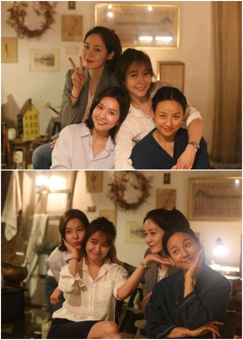 Original Fairy Sung Yu-ri becomes the first mother of Fin.K.L members.Sung-yuri reported on the Twinss pregnancy news through a handwritten letter released on his SNS on the 16th.I have been writing a hand letter because I have been happy to tell those who have always loved and supported me, he sOriginal. My family finally came to a lovely baby.Two, not one, Twinsss came to me. I put it on.In addition, Sung-yuri sOriginal that the Twinsss Taemyung was made of love and happiness, and sOriginal, I would like to pray that our Twinsss can come out of the world healthy.Sung-yuris pregnancy news is only four years after she married professional golfer Ahn Sung-hyun in 2017, making Sung-yuri the first mother of the first-generation girl group, Fin.K.L.Lee Hyori had a small wedding in Jeju Island in 2013, and Lee was married to a husband of a six-year-old financial worker in Hawaii in 2016.Currently, only unmarried members of Fin.K.L members are Ok Joo Hyun.Fin.K.L debuted in 1998 and has produced numerous hits including Blue Lane, To My Boyfriend, Ruby, Eternal Love, White, Now, and You Dont Know.After the release of Forever Fin.K.L in 2005, Fin.K.L members entered into personal activities such as Singers, actors, and musical actors, respectively.Fin.K.L members who have been engaged in personal activities have started their activities in 14 years on May 12, 2019, and they also appeared in JTBCs entertainment program Camping Club that summer.